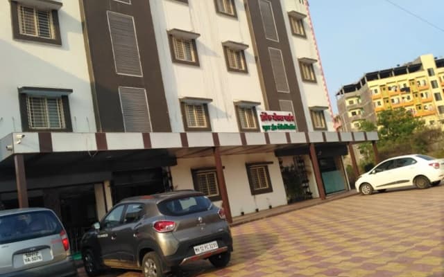 Hotel Morya Garden