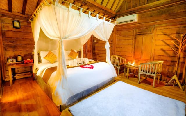 Canggu Wooden Green Paradise