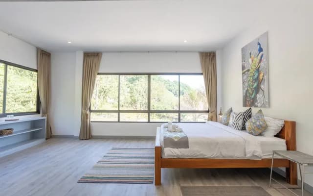 Villa with Jacuzzi &Stunning Seaview V30
