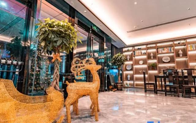 Rugao Yunlai Jurong Hotel