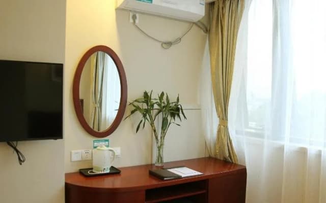 Greentree Inn Jiangsu Changzhou Changhe Express Hotel