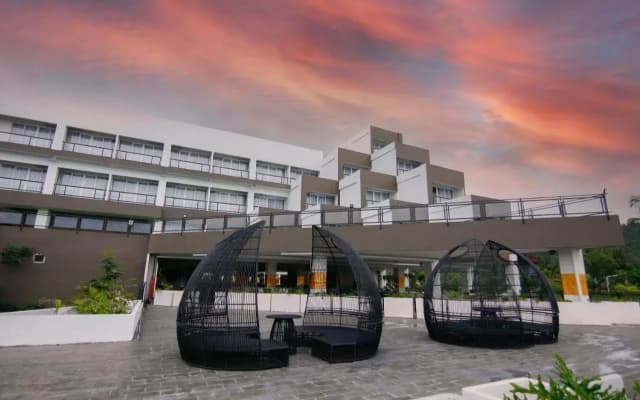 Raja Hotel Kuta Mandalika Resort & Convention