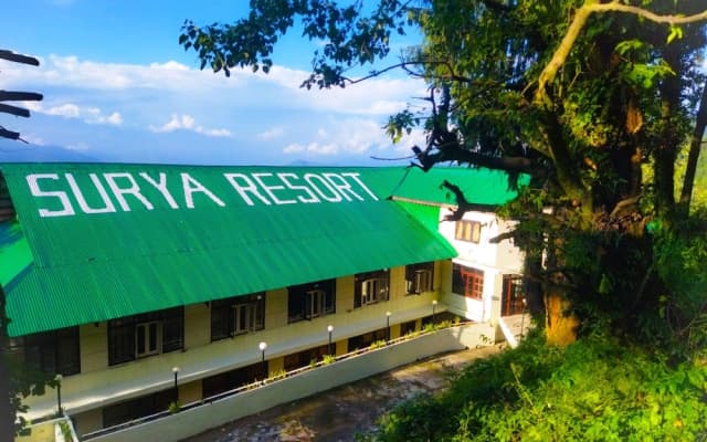 Hotel Surya Resort