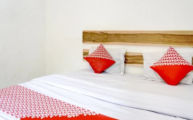Penginapan Bunda by OYO Rooms