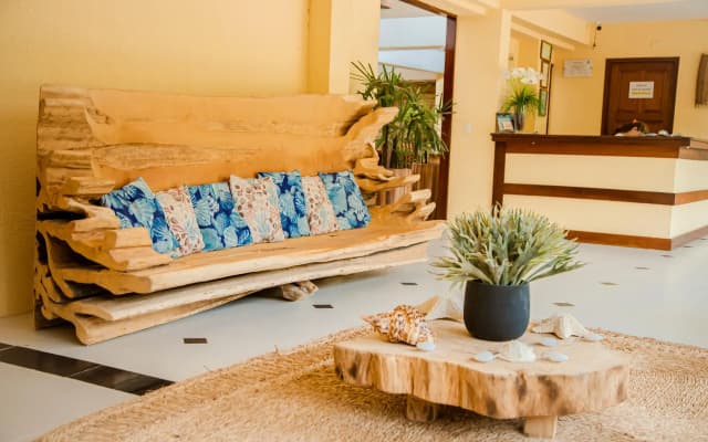 Jeri Village Hotel