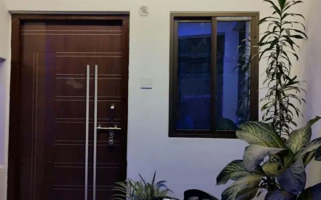 Janki Je Bhawan Homestay , Ayodhya - Step away from Ram Temple