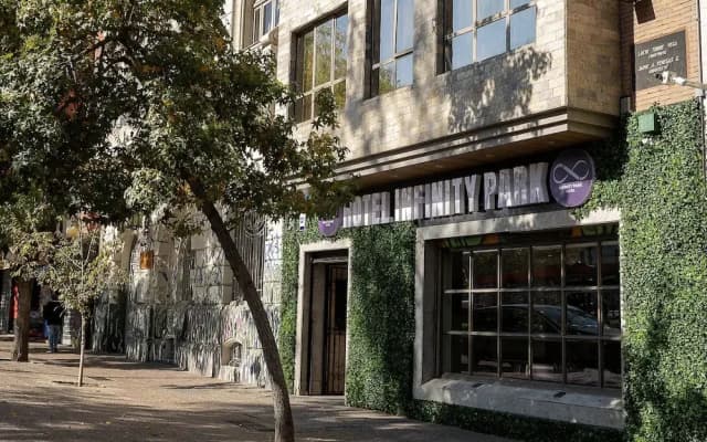 Hotel Infinity Park Santiago