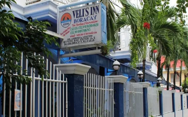 Velis Inn