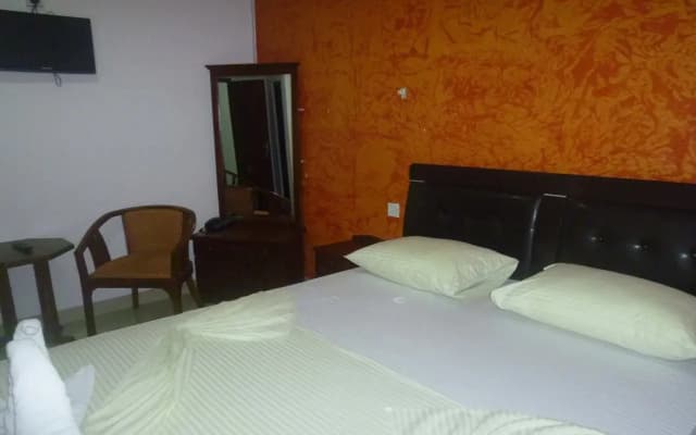 Crown Grand Hotel