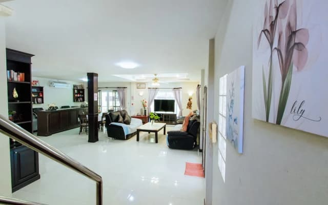 Private Residence Hosted by Sasithorn