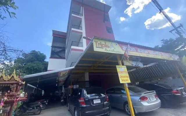 OYO 1135 Triple A Residence