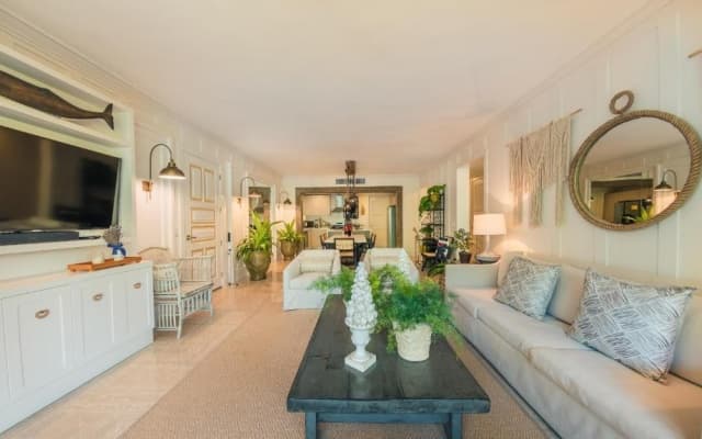 Special Price Deluxe 2BR at El Portillo
