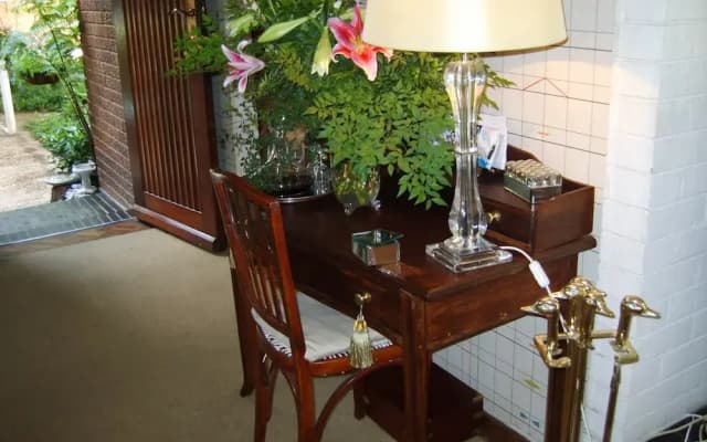 Emerald Guest House Springs