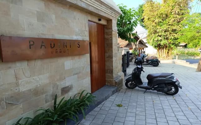 Padinis Villa & Coffee