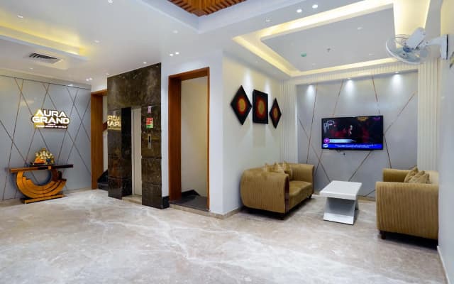 Hotel Aura Grand by Levelup