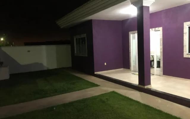 casa de praia com piscina e hidromassagem
