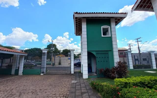 Casa condomínio 2 suítes