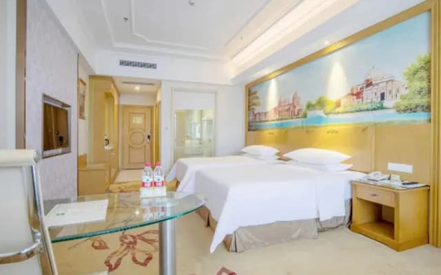 Vienna International Hotel Zhongshan Torch Center