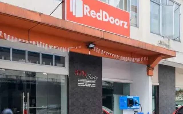 RedDoorz @ STM Suite Medan Amplas