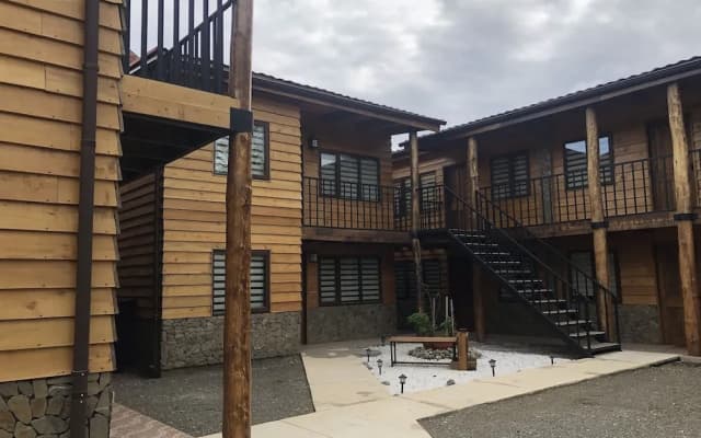 Magellanicus Rustic Suites