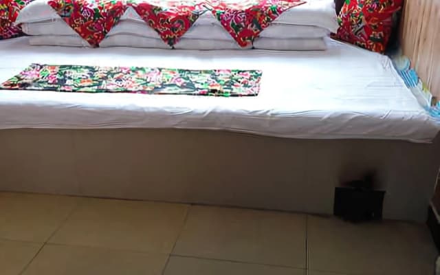 Wuchang Xuegu Another Home Hotel