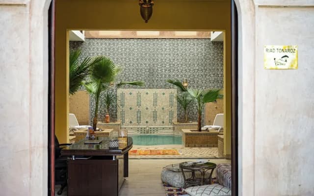 Riad Tonaroz
