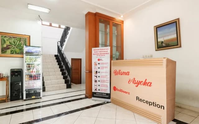 RedDoorz near Trans Studio Mall Cibubur