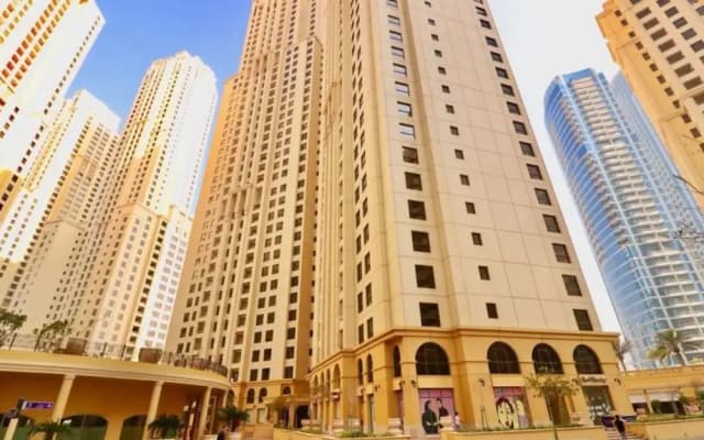 Luxury JBR Shams - Sea or Marina View - Free Beach Resorts Access!