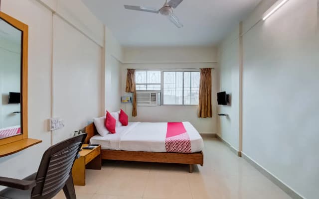 OYO Flagship 307 Hotel Kamini