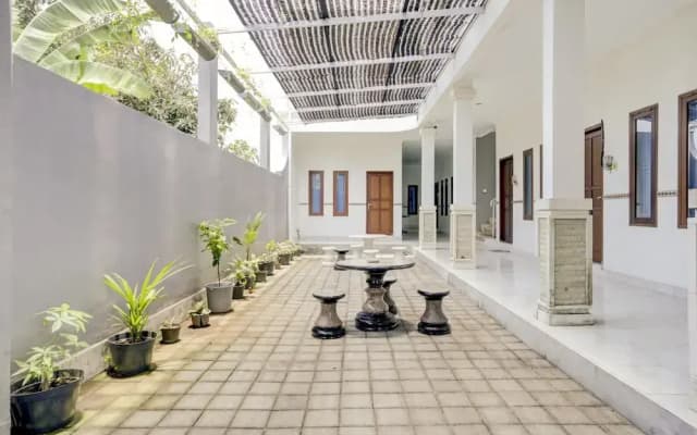 Hotel O Pondok Dukuh