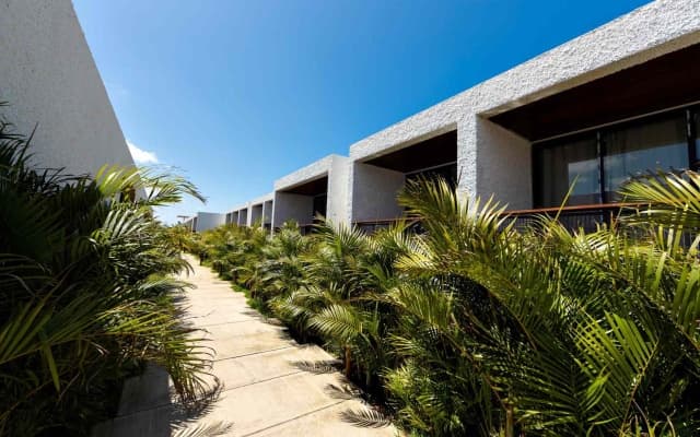 Nanii Hotel