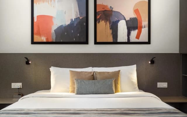 Hutton Suites Hotel by PHC