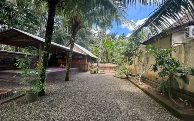 Pondok Sayan Homestay