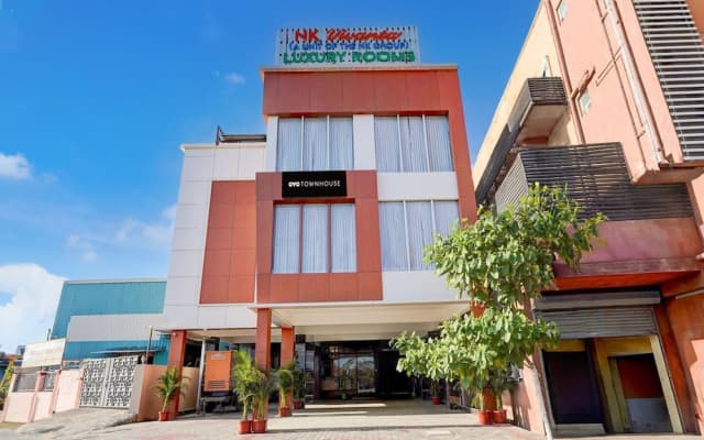 Super Townhouse NK Vivanta Luxury Rooms