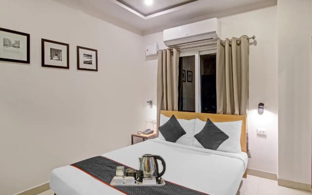 OYO Townhouse 572 RCC Skyline