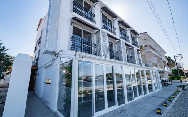 Bd Suites