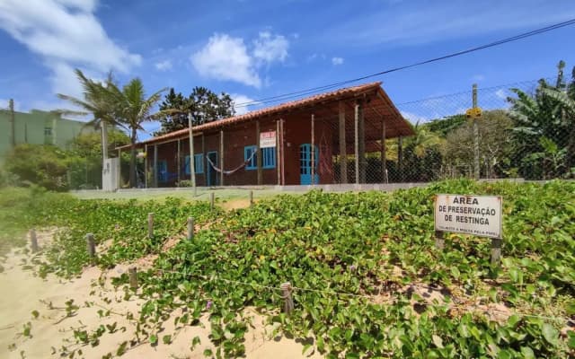 Casa de Frente para o Mar em Manguinhos