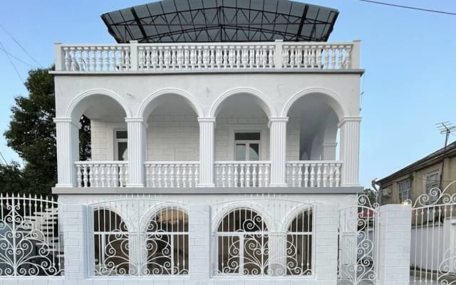 Гостевой дом White House Sukhum