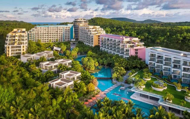 Курортный отель Premier Residences Phu Quoc Emerald Bay Managed by Accor