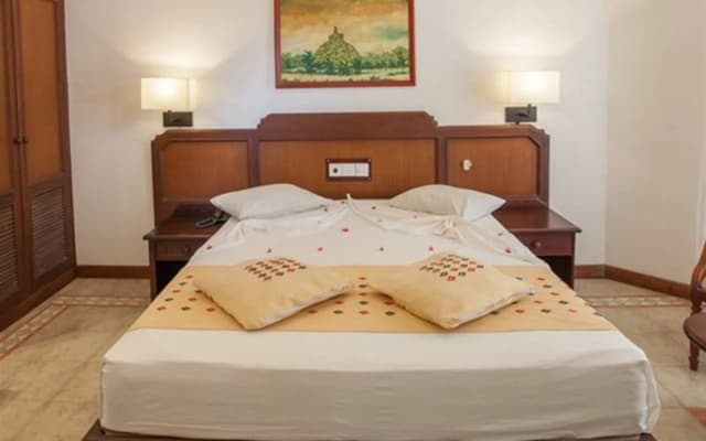 Отель Senani Hotel
