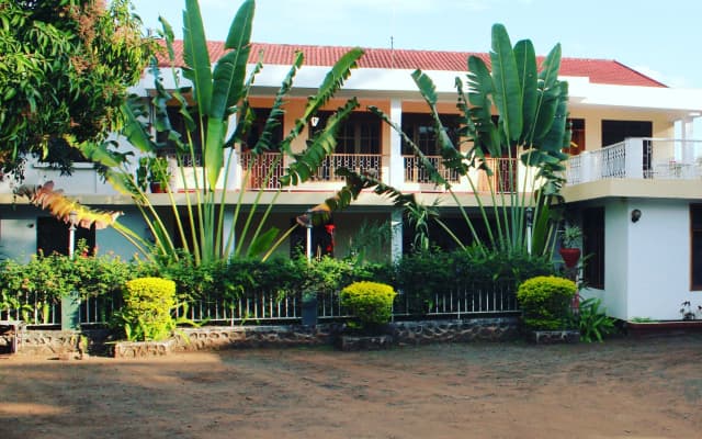 Отель Kilimanjaro Safaris Lodge