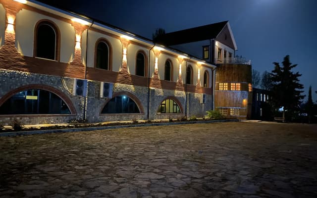 Отель Chabiant Winery