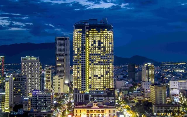 Отель The Empyrean Nha Trang