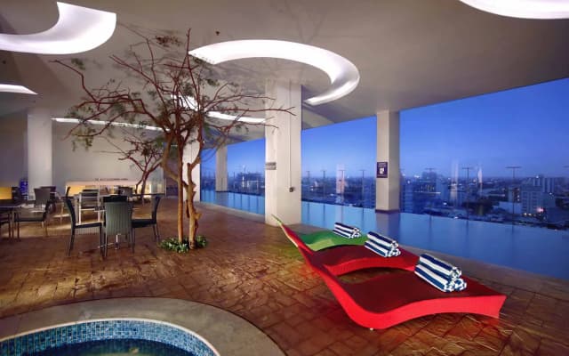 Aston Makassar Hotel & Convention Center