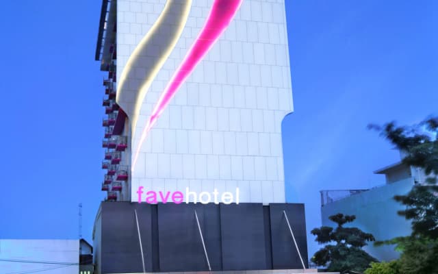 Отель Favehotel S. Parman, Medan