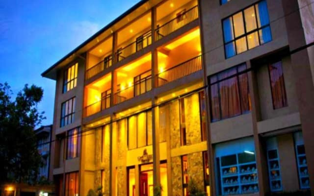 Отель Oak Ray Regency