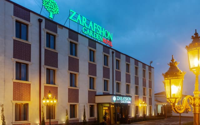 Отель Zarafshon Garden