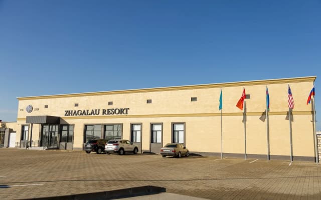 Курортный отель Zhagalau