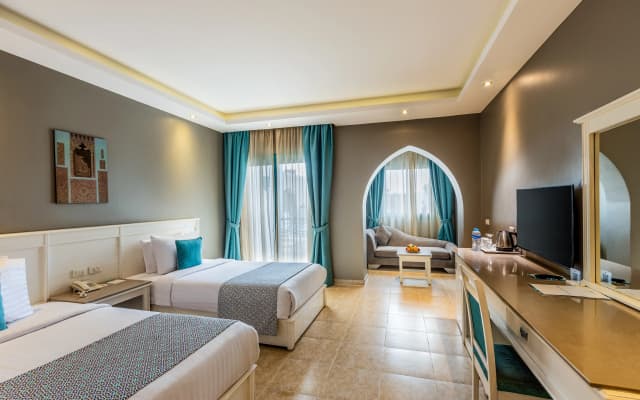SUNRISE Garden Beach Resort