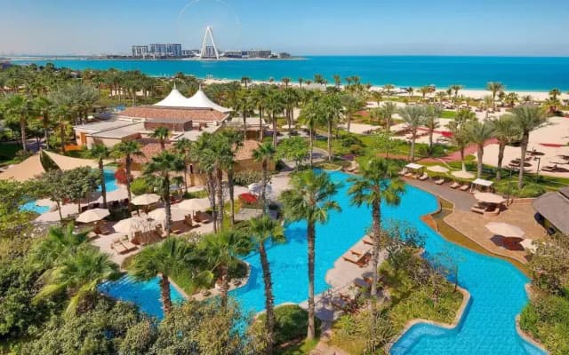 Отель The Ritz-Carlton, Dubai